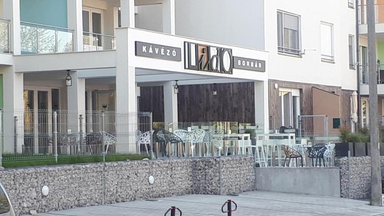 Lido Riviera Sunshine Apartman בלטונללה מראה חיצוני תמונה